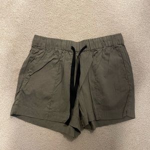 Babaton shorts